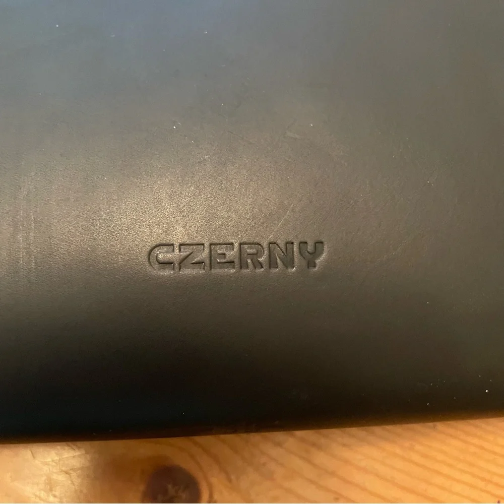 Ulrich Czerny Virage Leather Crossbody Bag Germany NWOT‎
